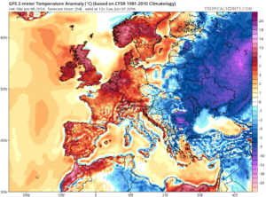 Estimarea abaterii temperaturilor fata de media climatologica pentru dupa-amiaza zilei de miercuri: in intreg estul Europei valorile termice vor fi mai scazute fata de medie, in Romania abaterile termice negative urmand sa fie cele mai pronuntate in zona Olteniei (5-7 grade Celsius); aici vremea va fi chiar rece pentru prima decada a lunii iunie. Sursa: tropicaltidbits.com, model GFS.